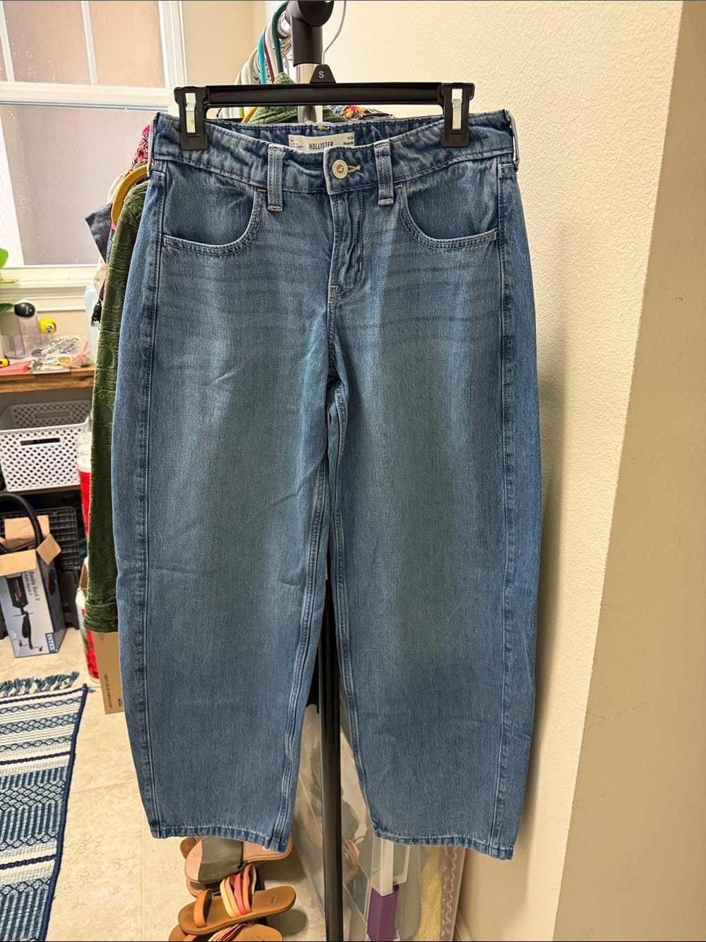 Hollister Light Wash Women’s Baggy Tapered Jeans